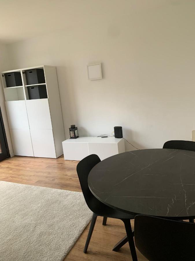 Suite Minimalist 50M2 Brussel Bagian luar foto
