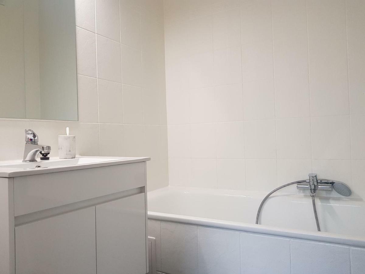 Suite Minimalist 50M2 Brussel Bagian luar foto
